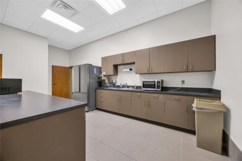 5825 Dry Creek Lane NE Cedar Rapids IA 52402
