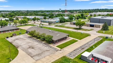 5825 Dry Creek Lane NE Cedar Rapids IA 52402