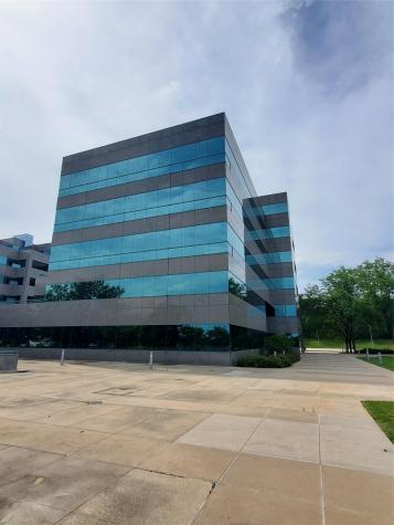 4515 N River Boulevard NE Cedar Rapids IA 52411