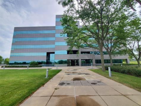 4515 N River Boulevard NE Cedar Rapids IA 52411