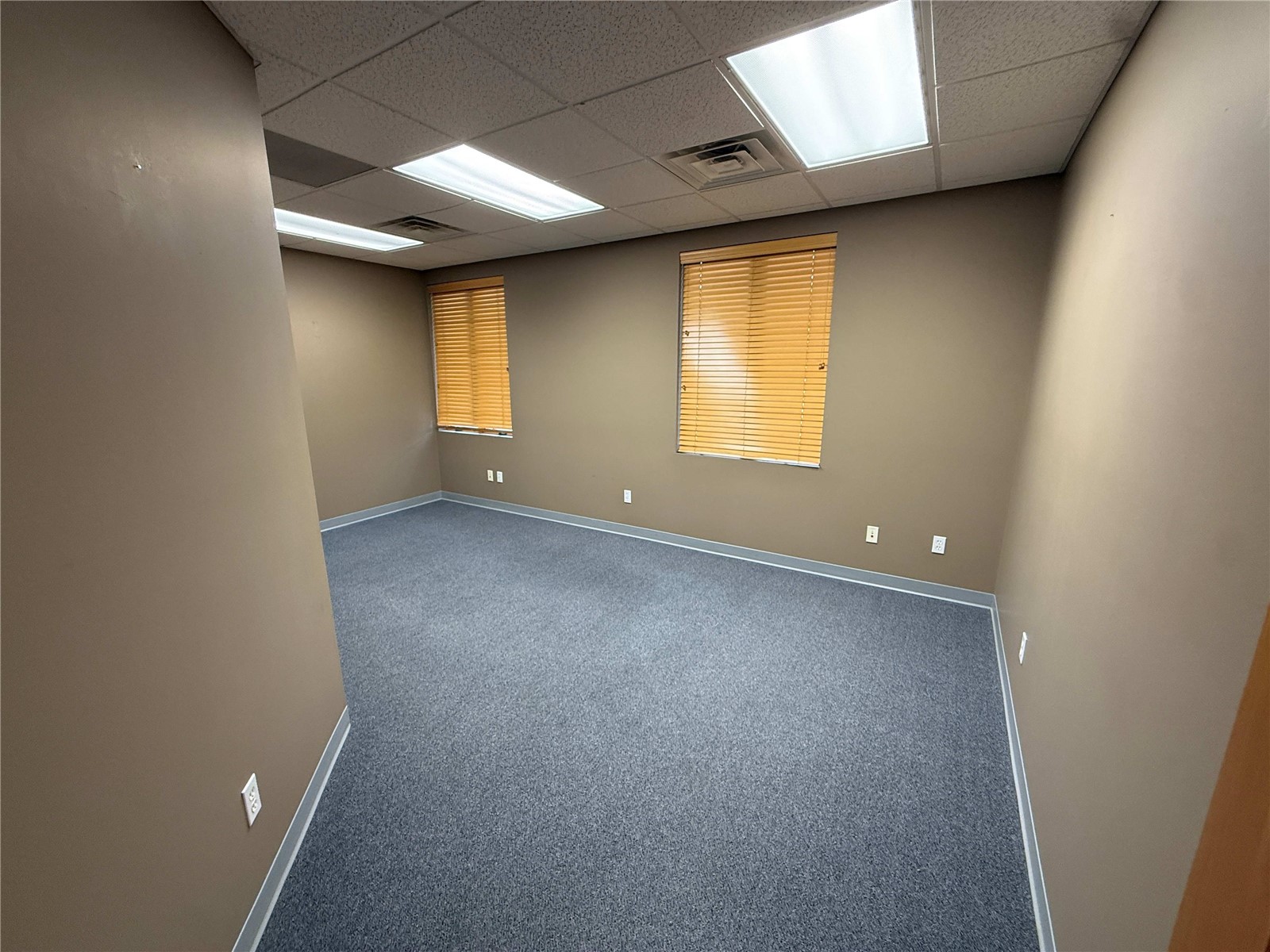 3717 Center Point Road NE Cedar Rapids IA 52402