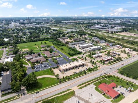 5350 Kirkwood Boulevard SW Cedar Rapids IA 52404