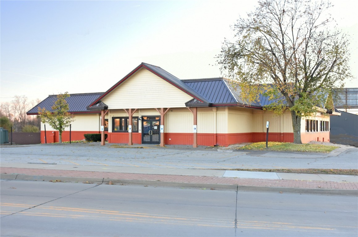 3939 1st Avenue SE Cedar Rapids IA 52402