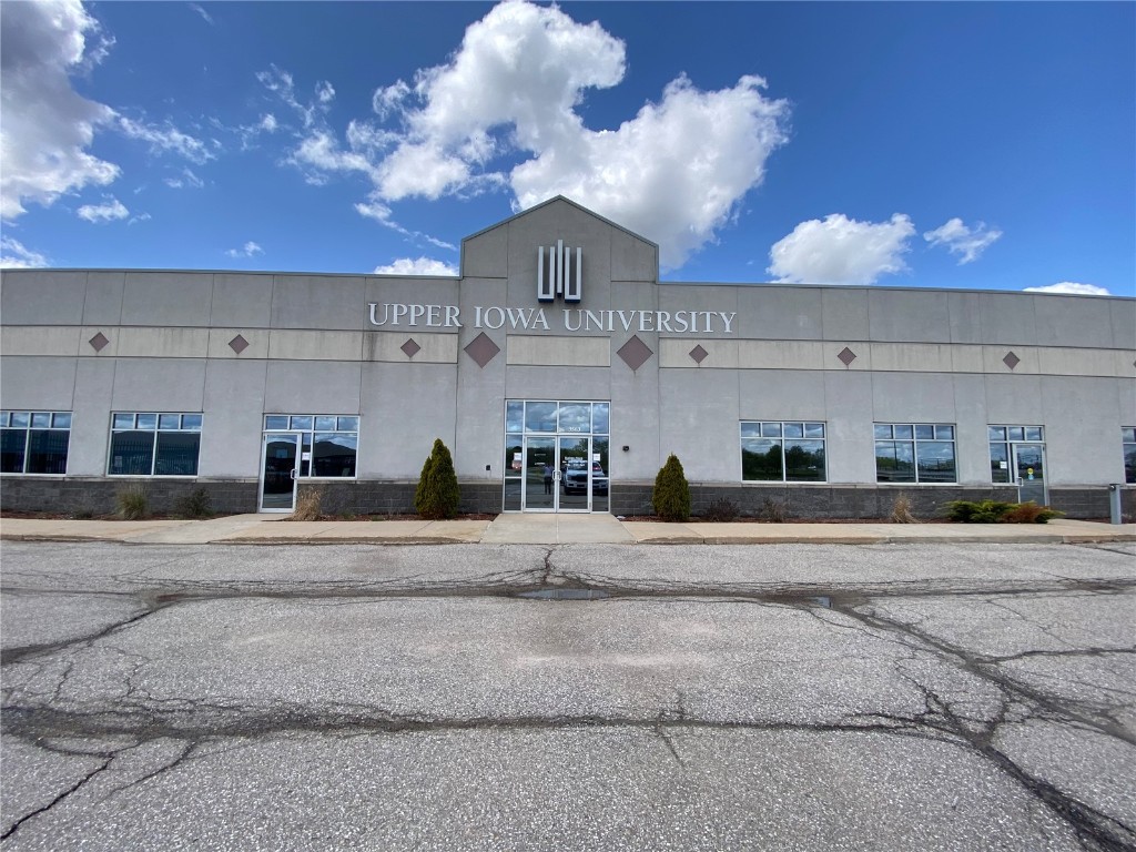 3563 University Avenue Waterloo IA 50701