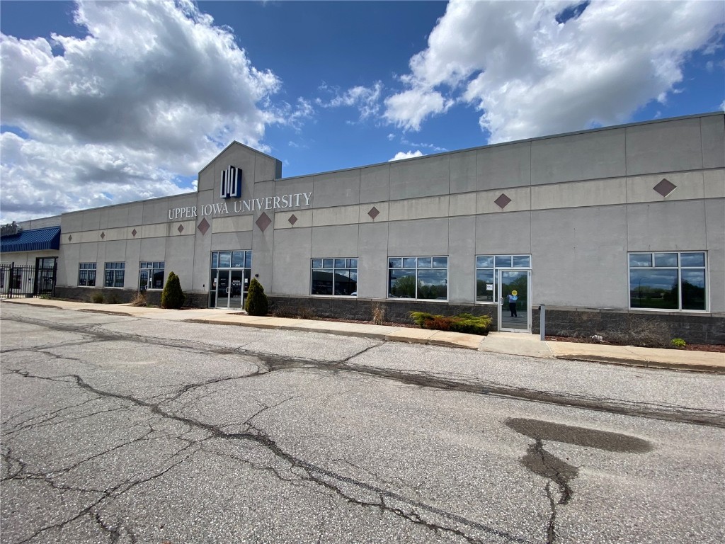 3563 University Avenue Waterloo IA 50701