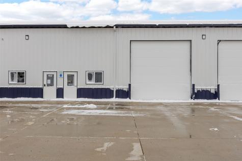 1750 Robins Road Hiawatha IA 52333