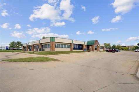 1241 Park Place NE Cedar Rapids IA 52402