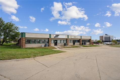 1241 Park Place NE Cedar Rapids IA 52402