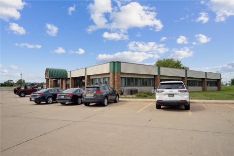 1241 Park Place NE Cedar Rapids IA 52402