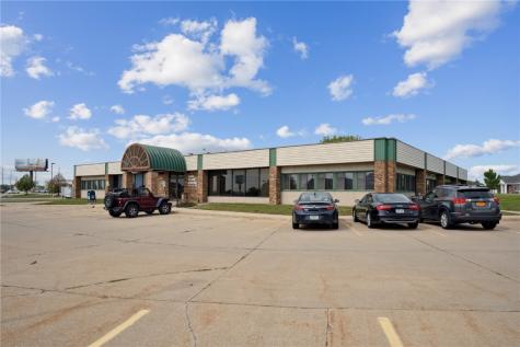 1241 Park Place NE Cedar Rapids IA 52402