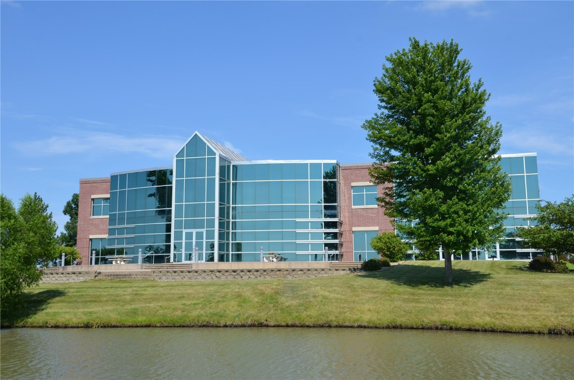 8710 Earhart Lane SW Cedar Rapids IA 52404