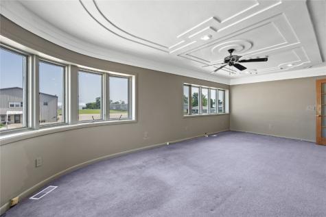 953 E Main Street Manchester IA 52057