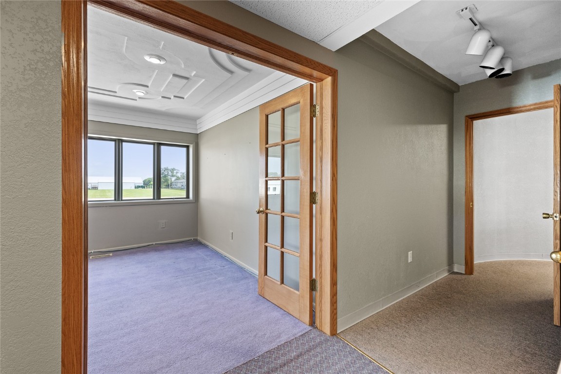 953 E Main Street Manchester IA 52057