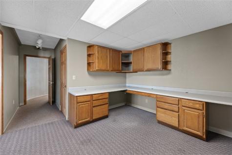 953 E Main Street Manchester IA 52057