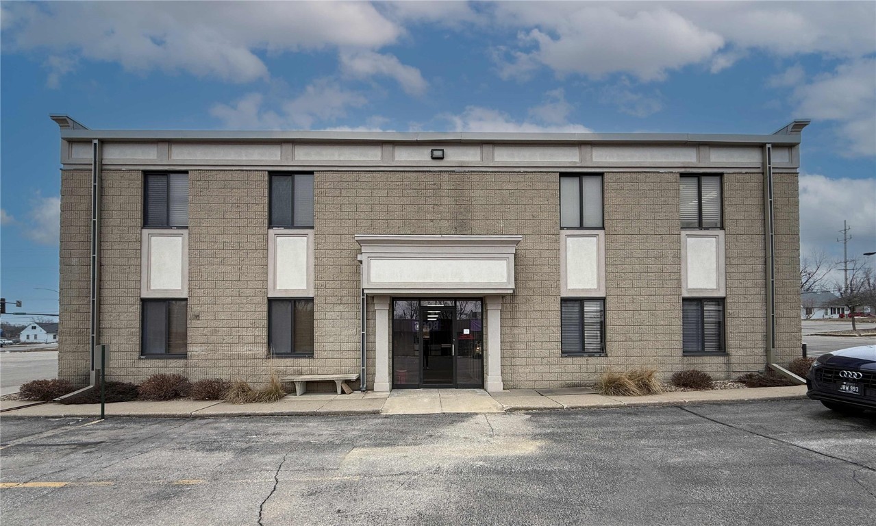 222 Edgewood Road NW Cedar Rapids IA 52405