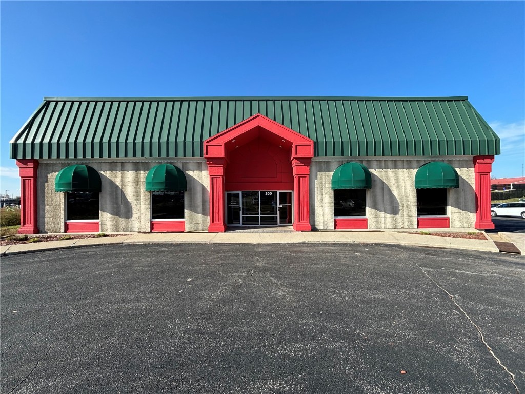 200 Collins Road NE Cedar Rapids IA 52402