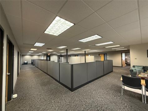 2720 1st Avenue NE Cedar Rapids IA 52402
