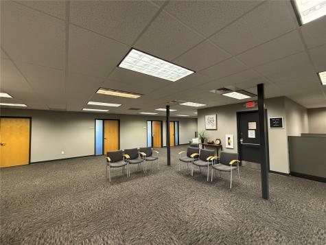 2720 1st Avenue NE Cedar Rapids IA 52402