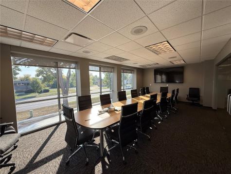 2720 1st Avenue NE Cedar Rapids IA 52402