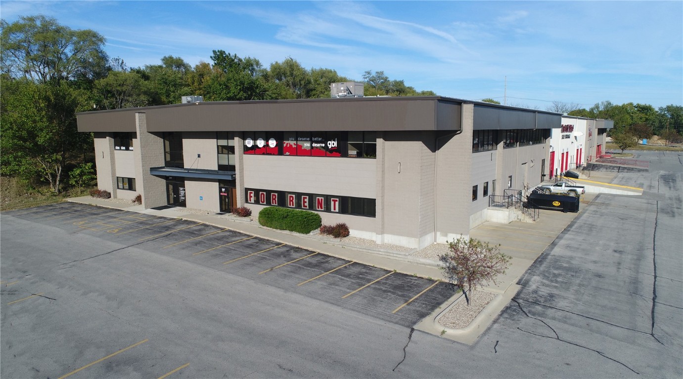 260 33rd Avenue SW Cedar Rapids IA 52404