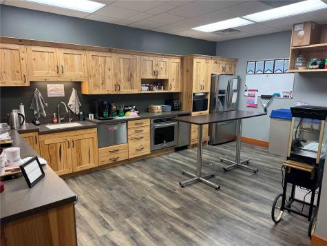 6105 Rockwell Drive NE Cedar Rapids IA 52402