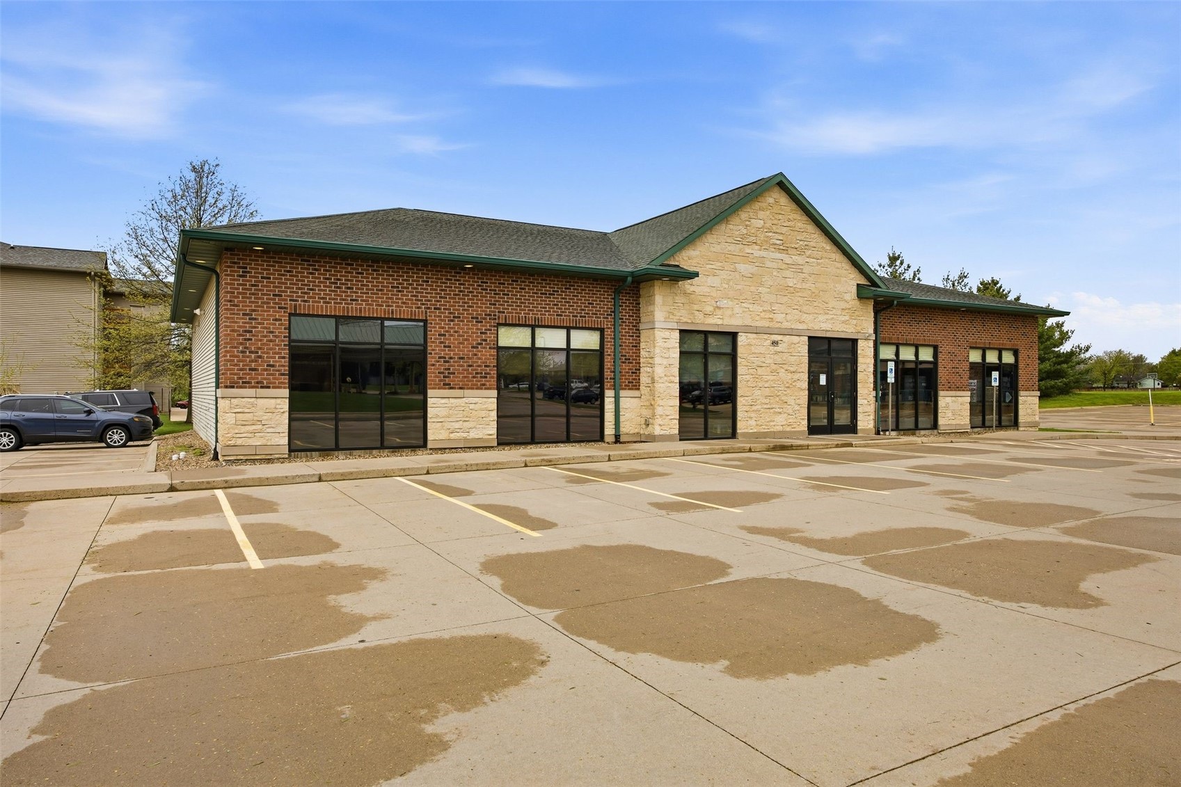 450 Colton Circle NE Cedar Rapids IA 52402