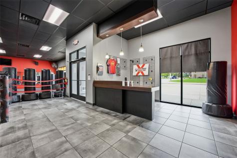 450 Colton Circle NE Cedar Rapids IA 52402