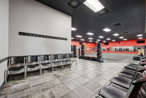 450 Colton Circle NE Cedar Rapids IA 52402