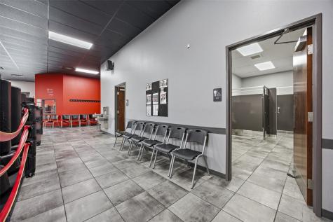 450 Colton Circle NE Cedar Rapids IA 52402