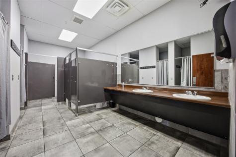 450 Colton Circle NE Cedar Rapids IA 52402