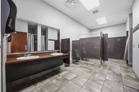 450 Colton Circle NE Cedar Rapids IA 52402