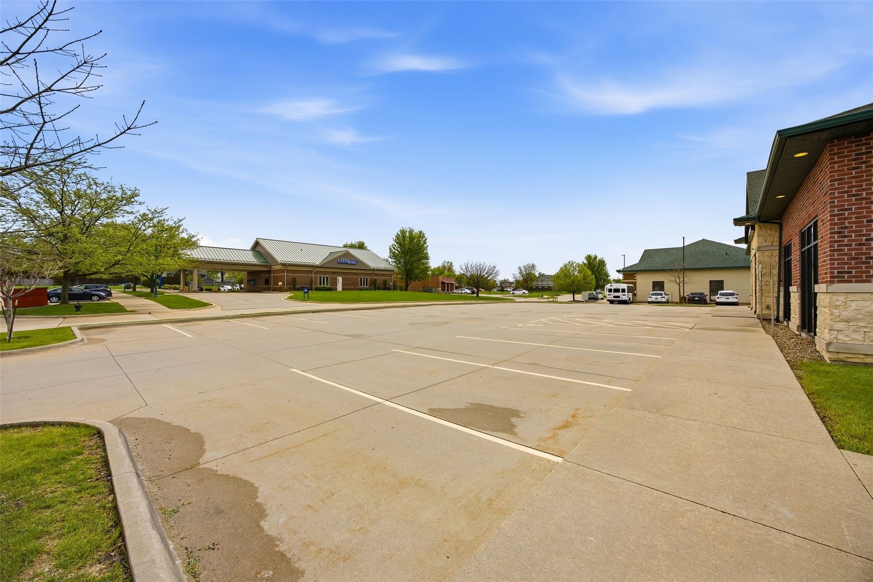 450 Colton Circle NE Cedar Rapids IA 52402