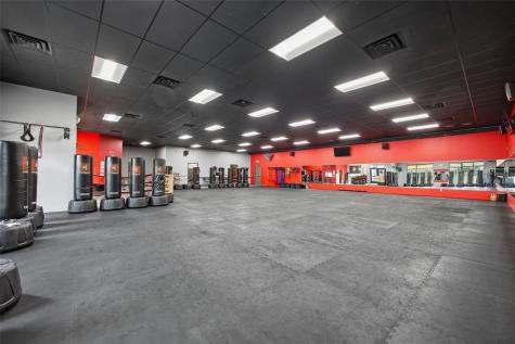 450 Colton Circle NE Cedar Rapids IA 52402
