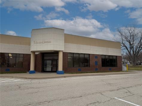 4110 Center Point Road NE Cedar Rapids IA 52402