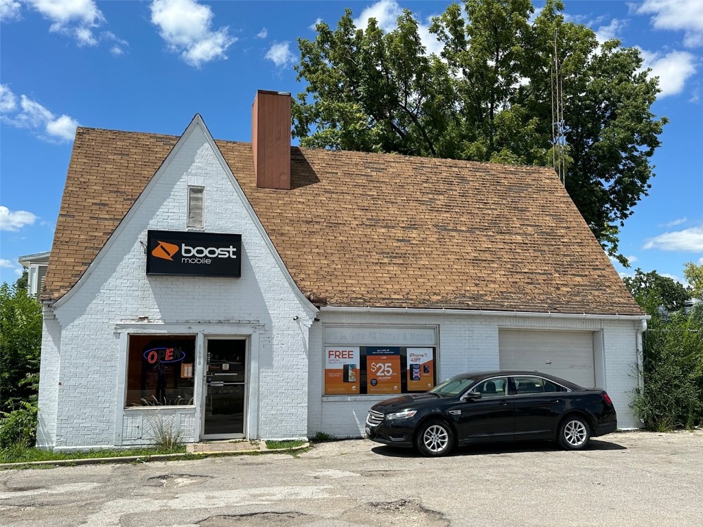 1602 1st Avenue NE Cedar Rapids IA 52402