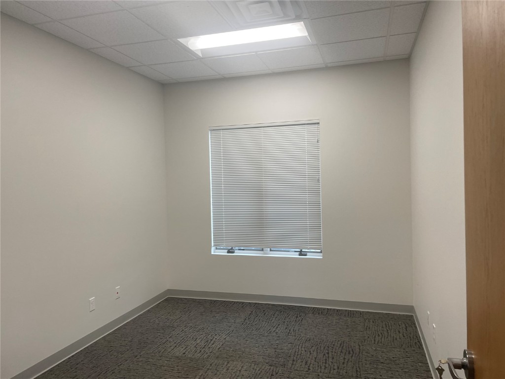 810-820 N Compton Drive Hiawatha IA 52233