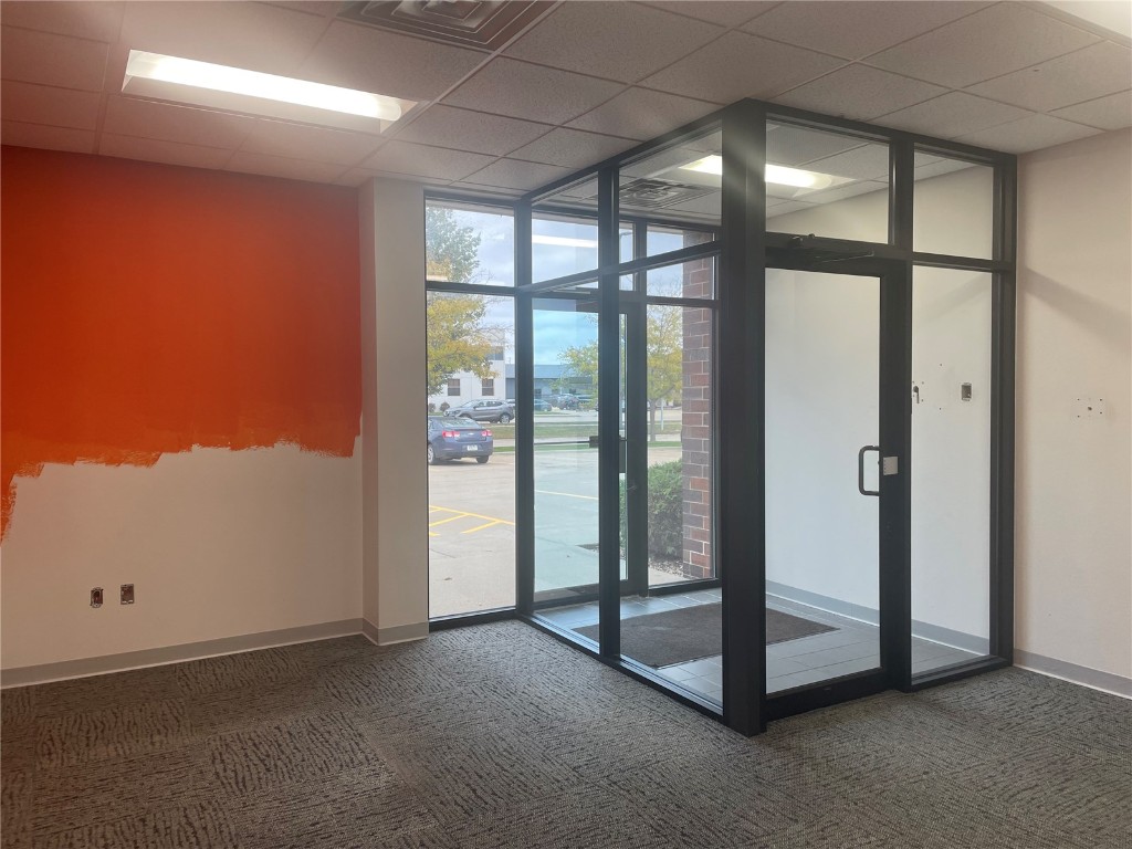 810-820 N Compton Drive Hiawatha IA 52233