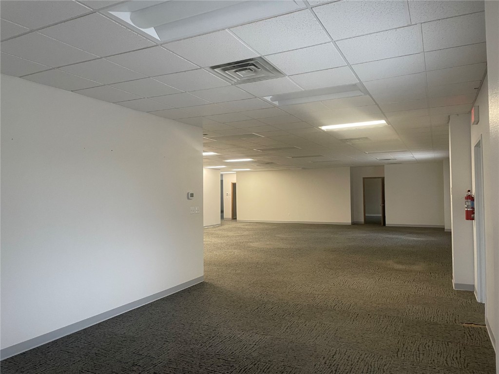 810-820 N Compton Drive Hiawatha IA 52233