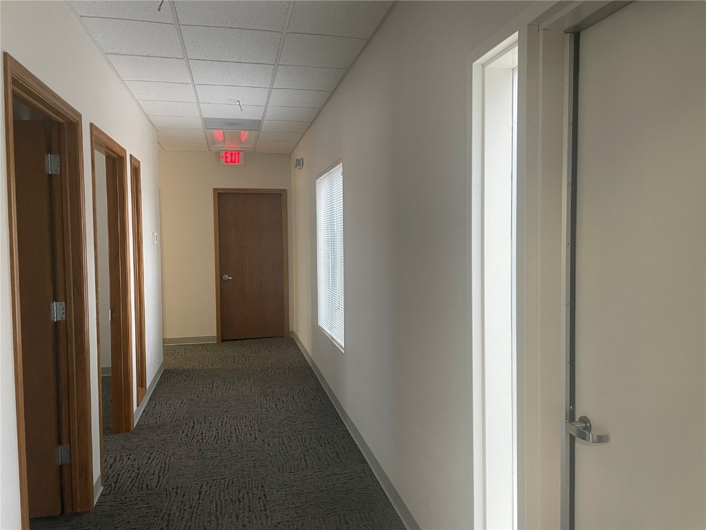 810-820 N Compton Drive Hiawatha IA 52233