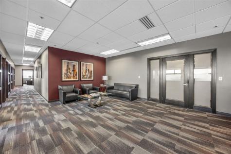 425 2nd Street SE Cedar Rapids IA 52401