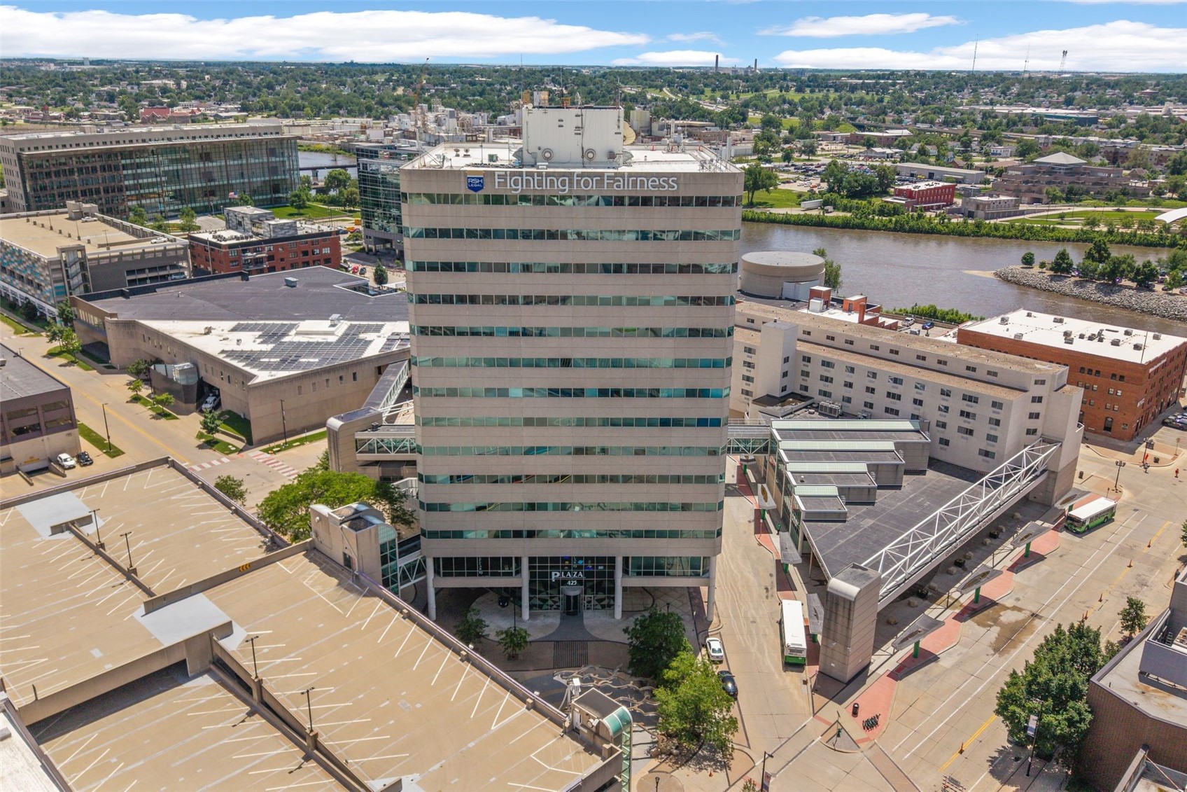 425 2nd Street SE Cedar Rapids IA 52401