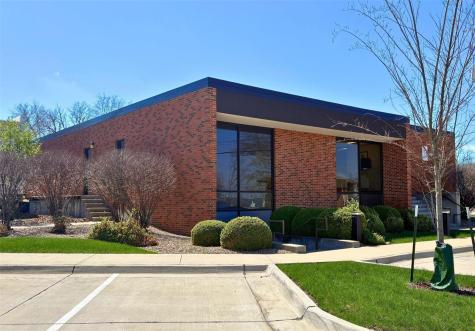 4144/4011 Golf Street NE Cedar Rapids IA 52402