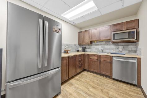 4144/4011 Golf Street NE Cedar Rapids IA 52402