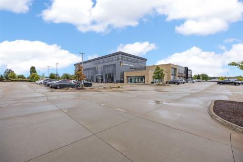 4201 42nd Street NE Cedar Rapids IA 52402