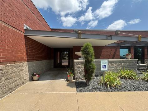 4000 River Ridge Drive NE Cedar Rapids IA 52402