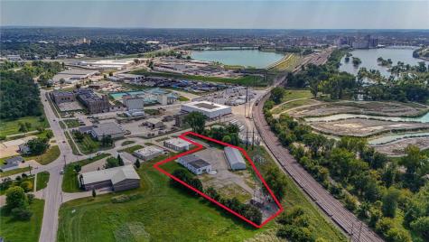 1115 Wenig Road NE Cedar Rapids IA 52402