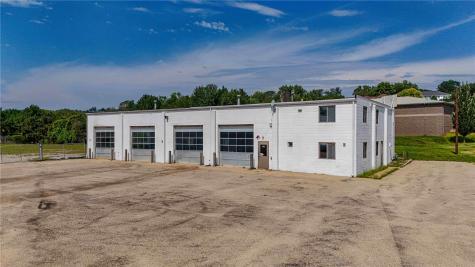 1115 Wenig Road NE Cedar Rapids IA 52402