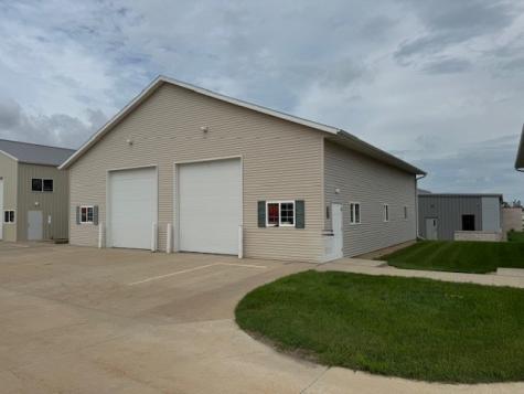 1154 Capital Drive SW Cedar Rapids IA 52404