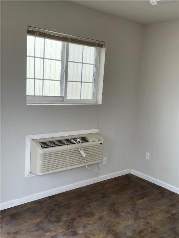 1154 Capital Drive SW Cedar Rapids IA 52404