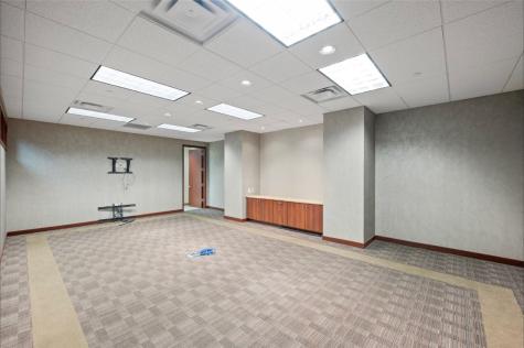 215 3rd Avenue SE Cedar Rapids IA 52401